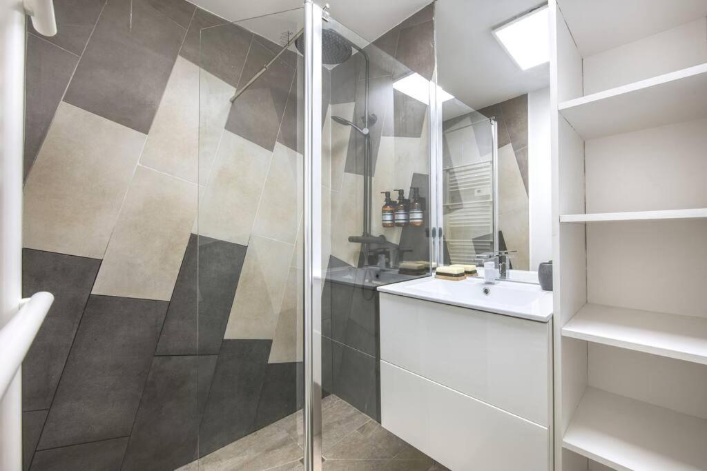 בזייה Superbe Appartement, Hypercentre, 4Chambres. מראה חיצוני תמונה